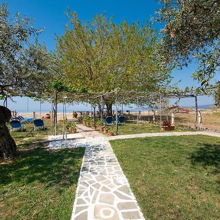 Olivento Beach Front Suites Potos Ngoại thất bức ảnh