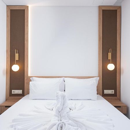 Olivento Beach Front Suites Potos Ngoại thất bức ảnh