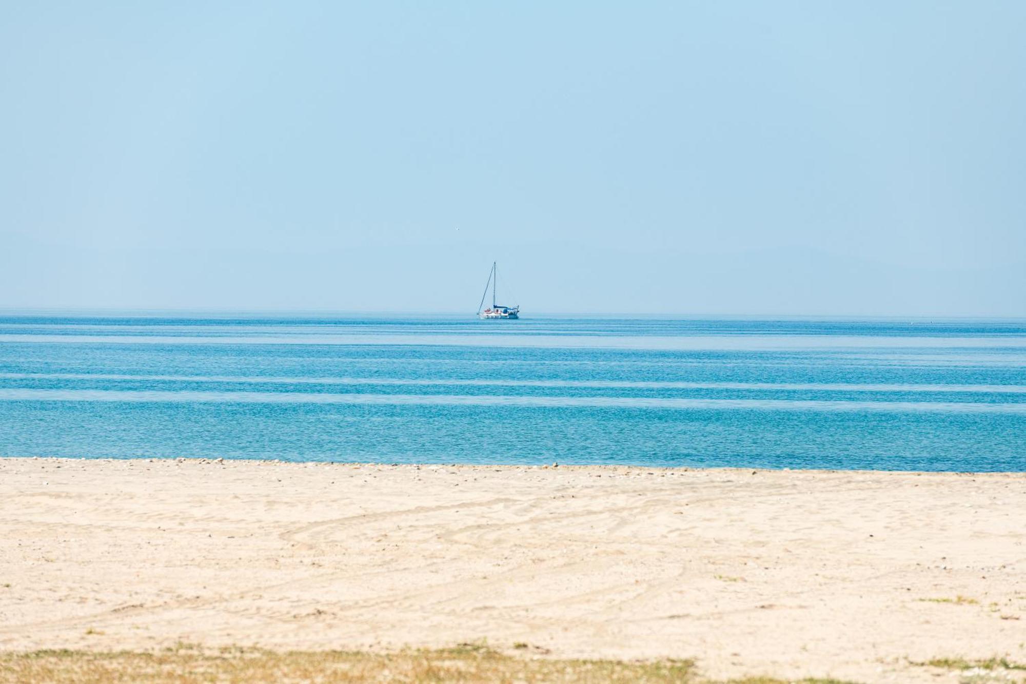 Olivento Beach Front Suites Potos Ngoại thất bức ảnh