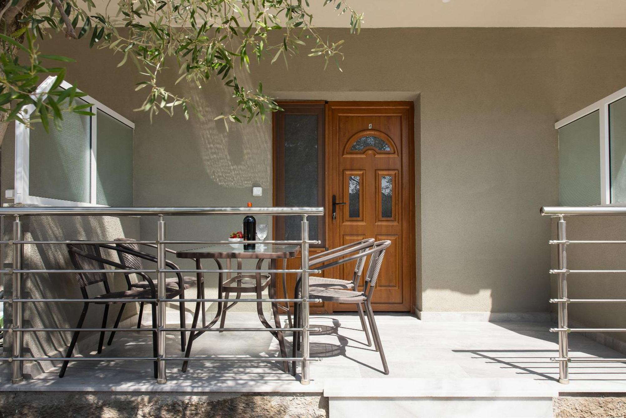Olivento Beach Front Suites Potos Ngoại thất bức ảnh