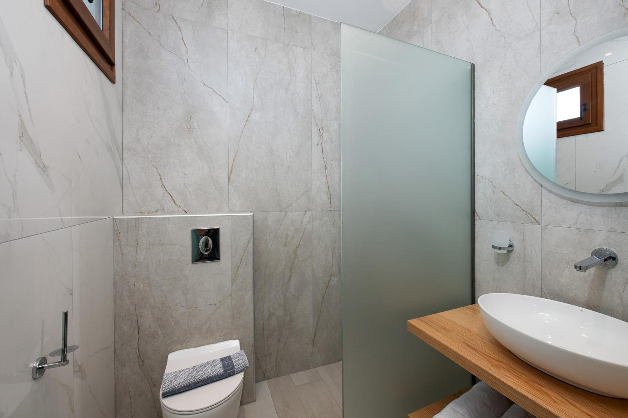 Olivento Beach Front Suites Potos Ngoại thất bức ảnh
