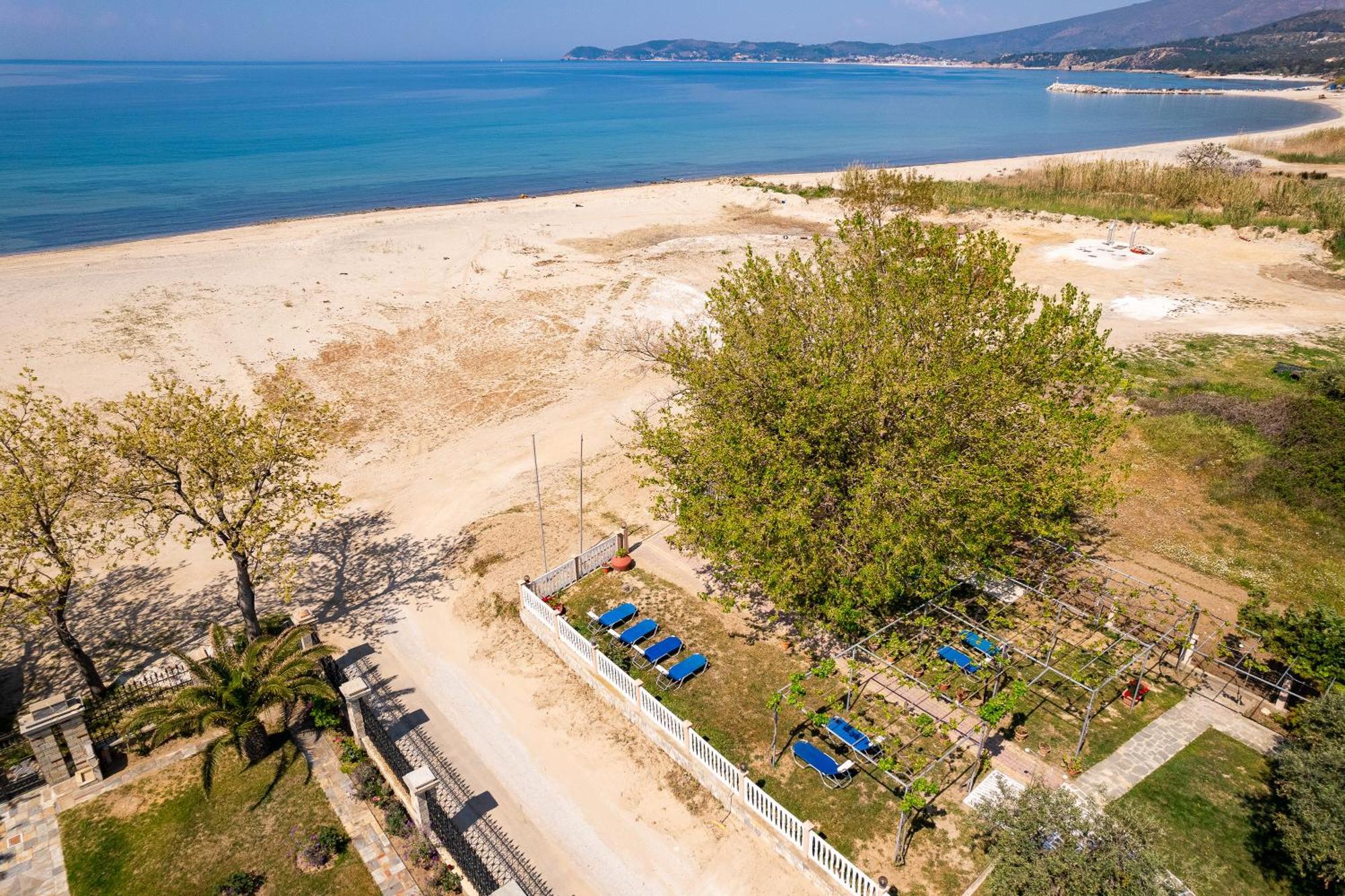 Olivento Beach Front Suites Potos Ngoại thất bức ảnh