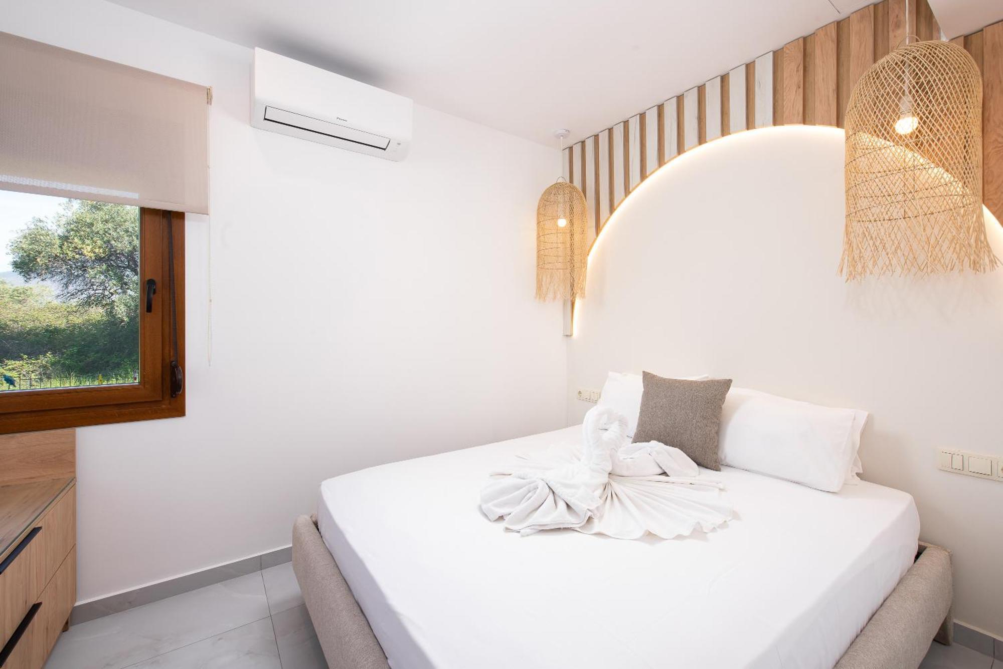 Olivento Beach Front Suites Potos Ngoại thất bức ảnh