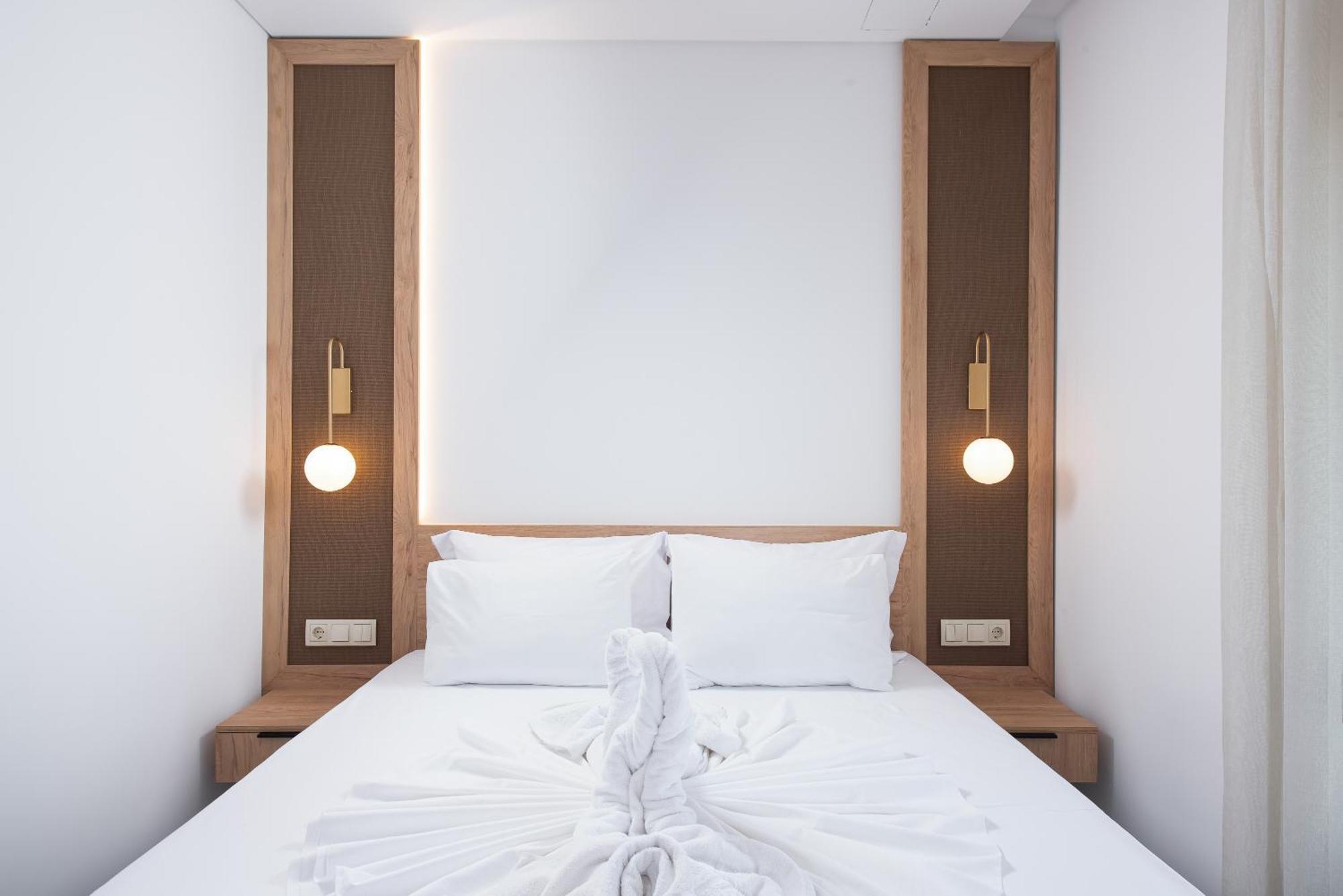 Olivento Beach Front Suites Potos Ngoại thất bức ảnh